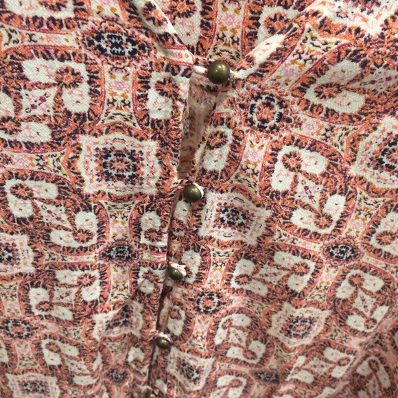 Pattern Button Up Top - Picture 8 of 8